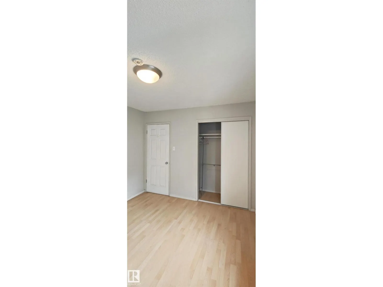 #207 10815 83 AV NW