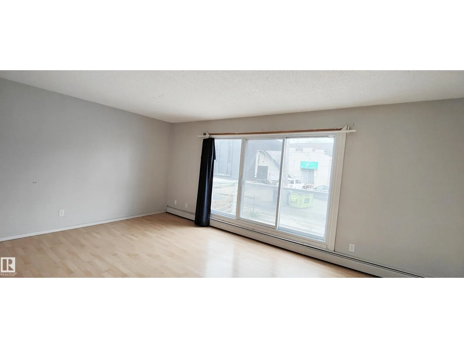 #207 10815 83 AV NW