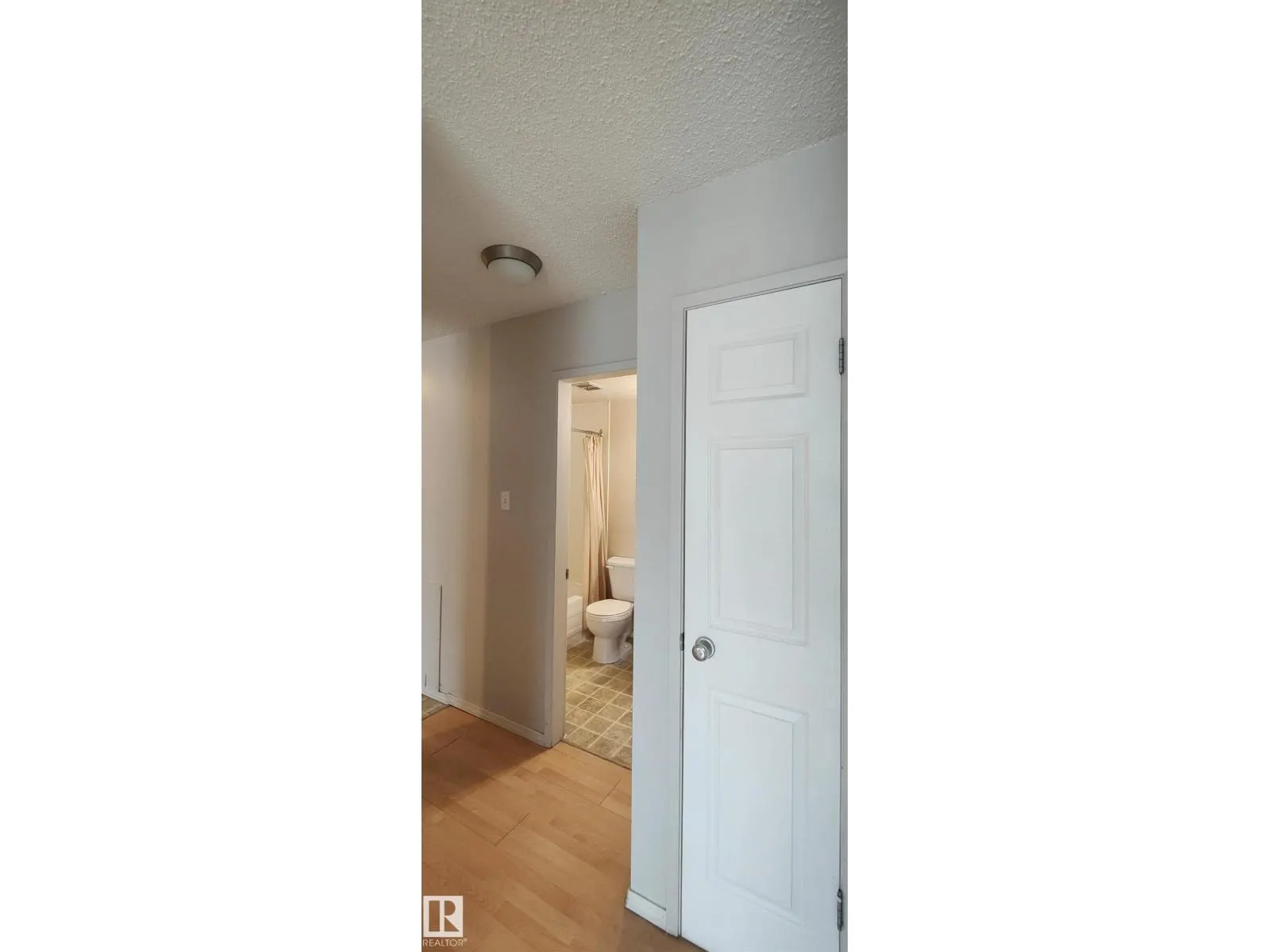 #207 10815 83 AV NW