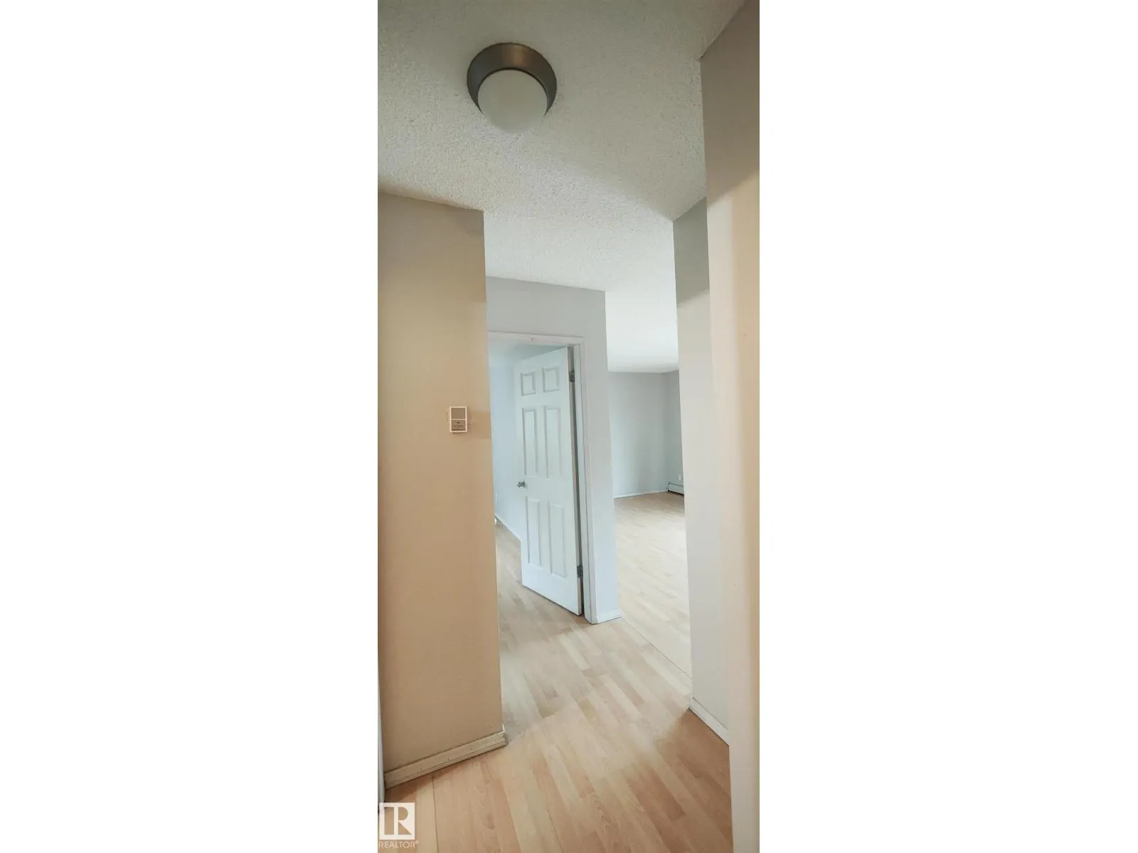 #207 10815 83 AV NW