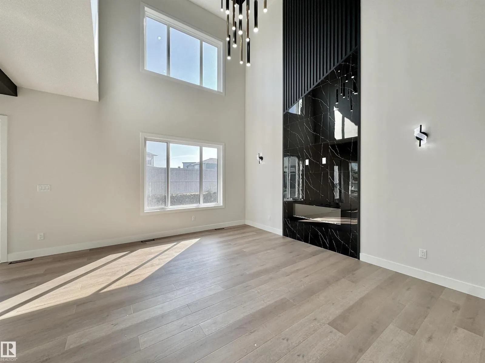 7027 KIVIAQ CR SW
