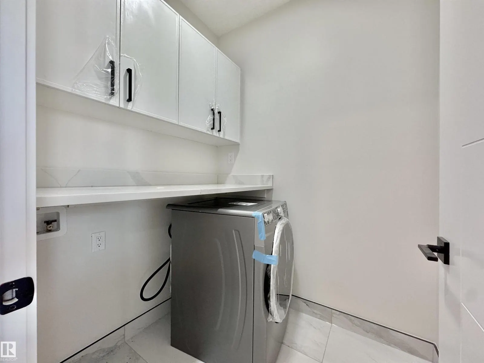 7027 KIVIAQ CR SW