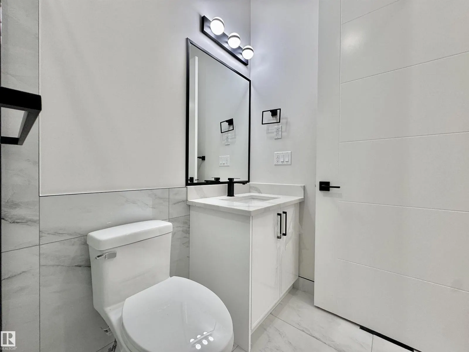 7027 KIVIAQ CR SW