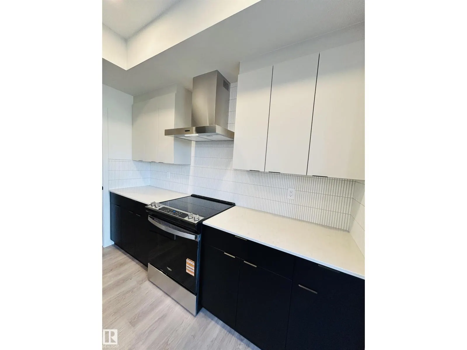2203 158 ST SW