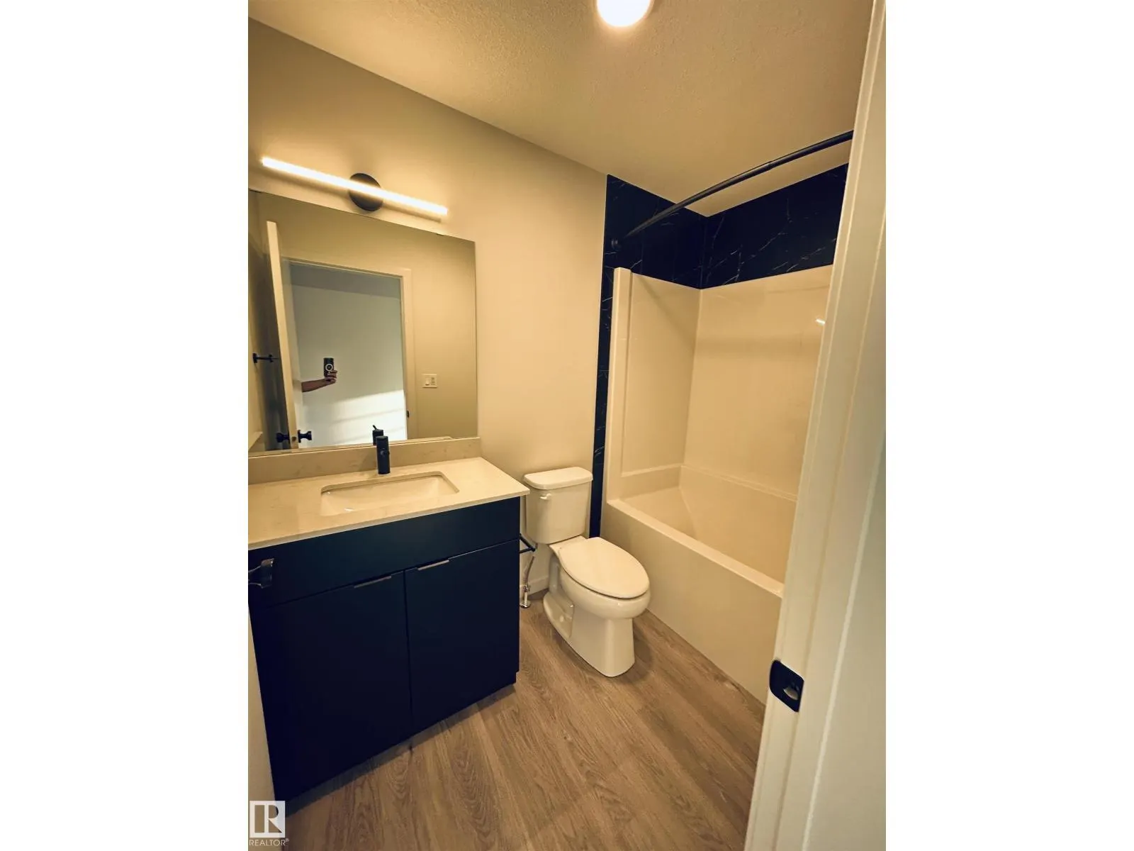 2203 158 ST SW