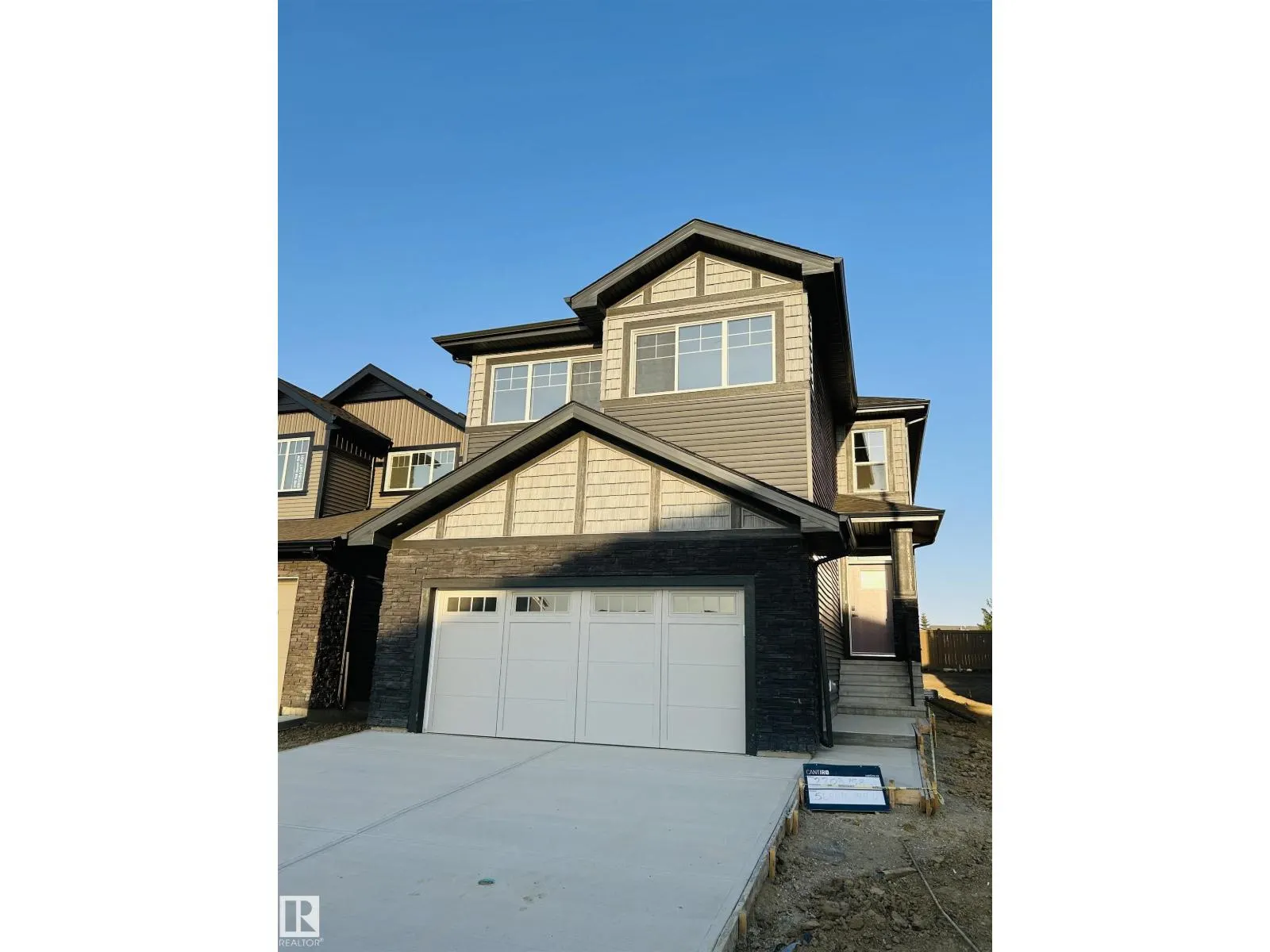 2203 158 ST SW