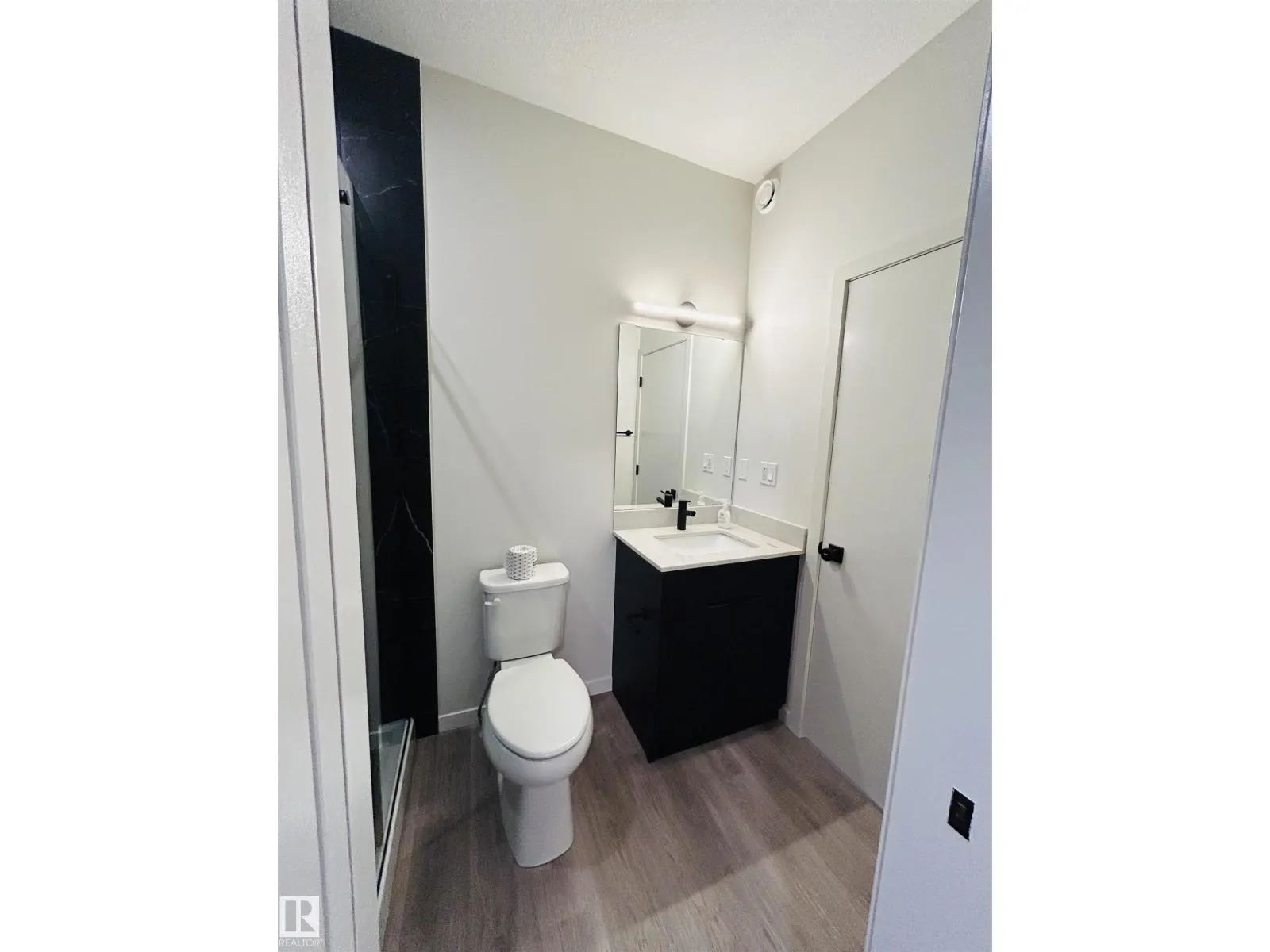 2203 158 ST SW