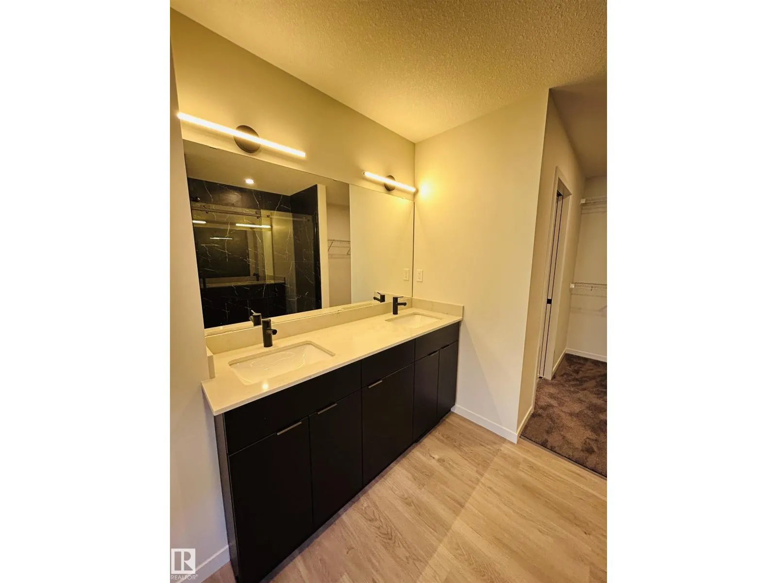 2203 158 ST SW