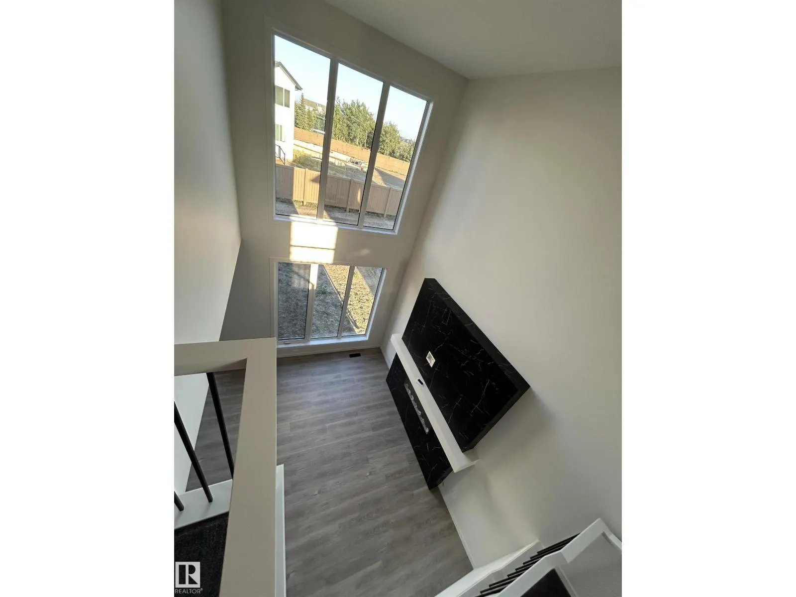2203 158 ST SW
