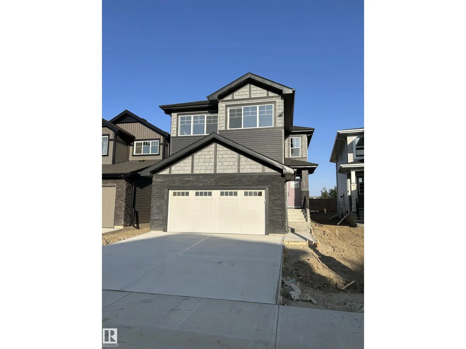2203 158 ST SW