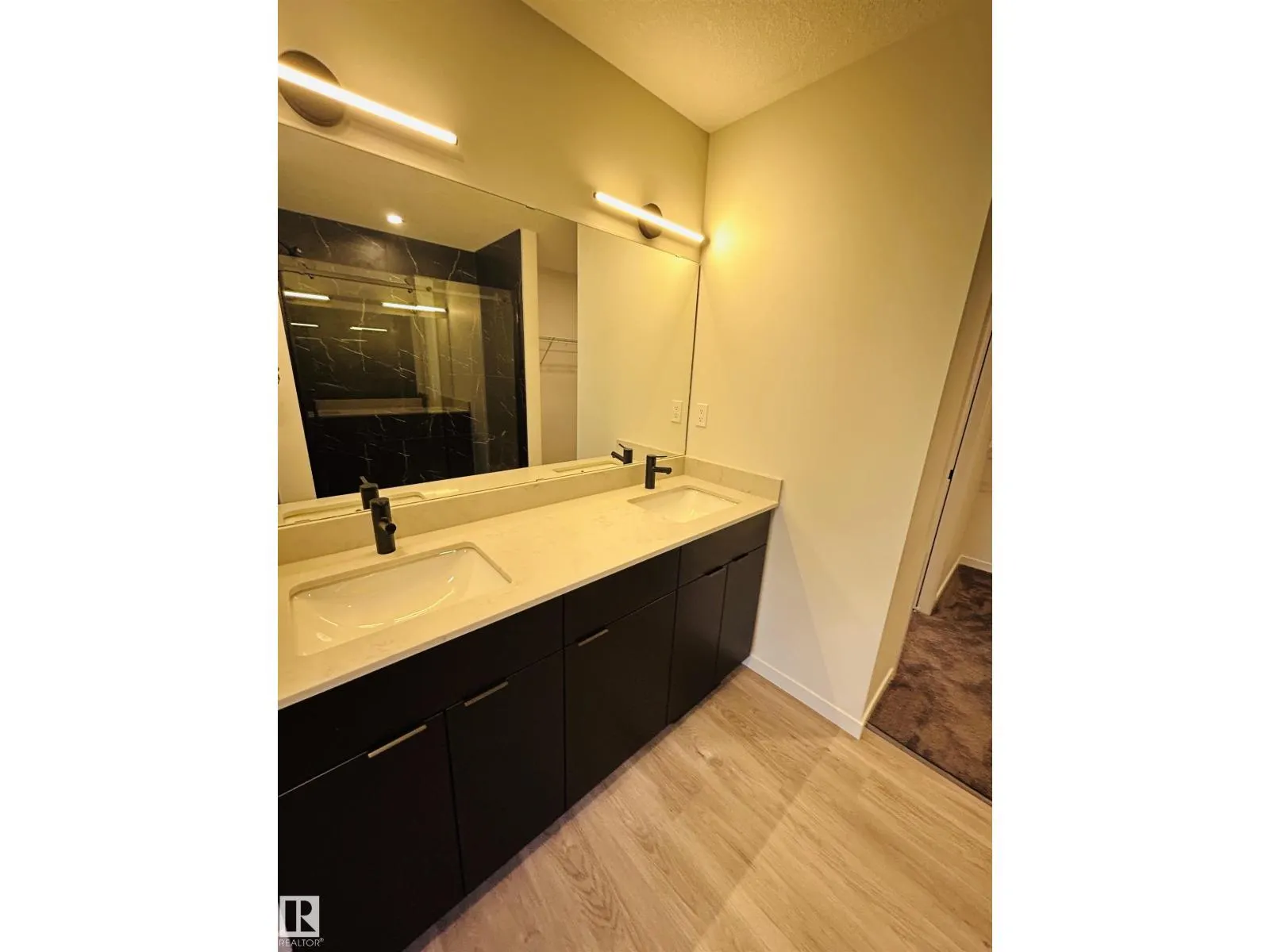 2203 158 ST SW
