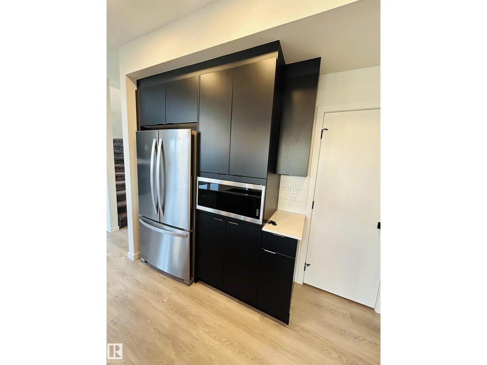 2203 158 ST SW