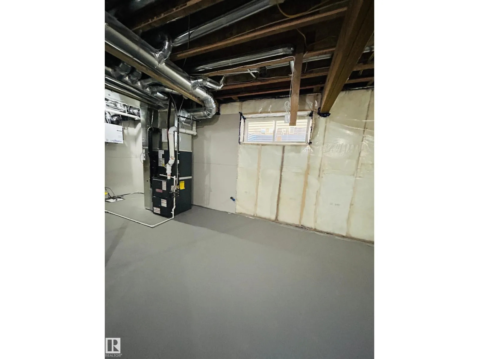 2203 158 ST SW