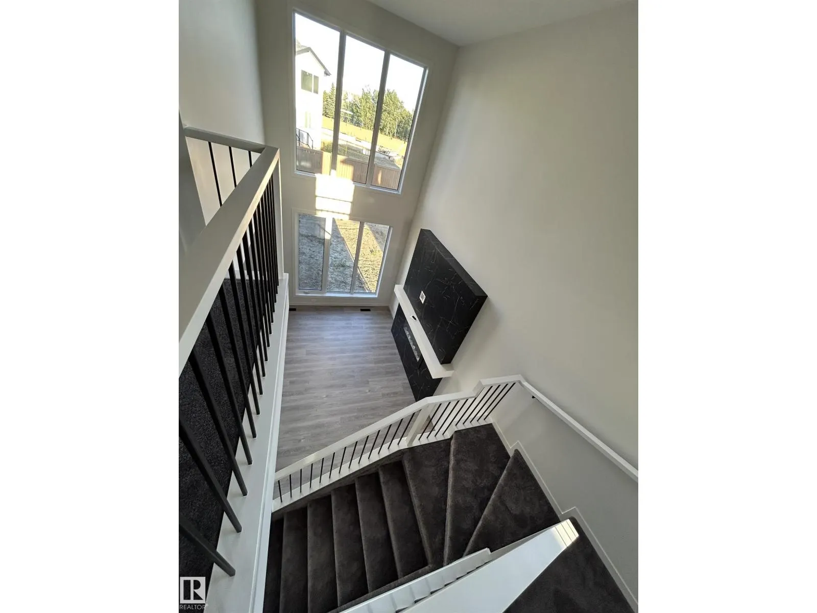 2203 158 ST SW