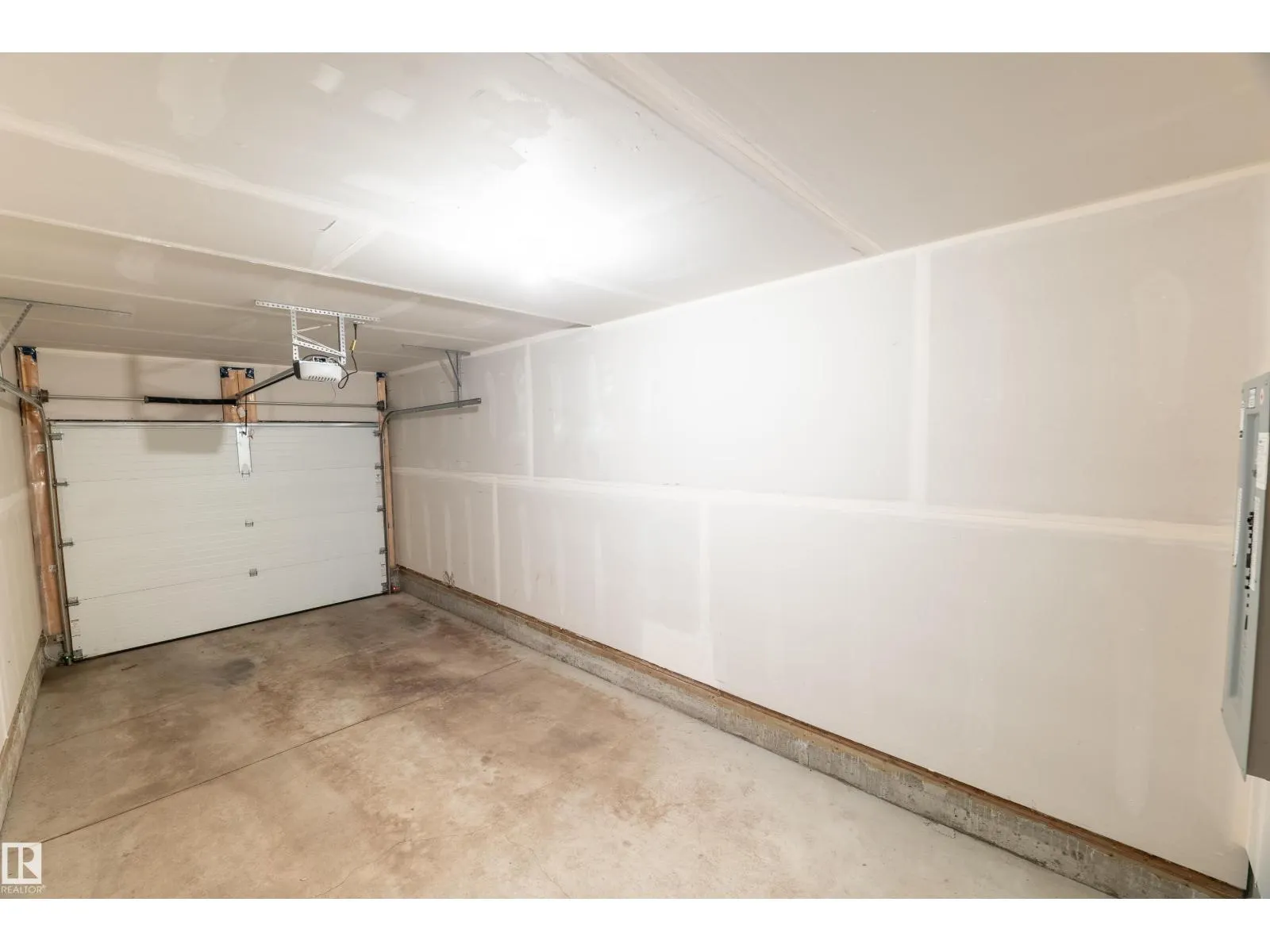 #78 17832 78 ST NW