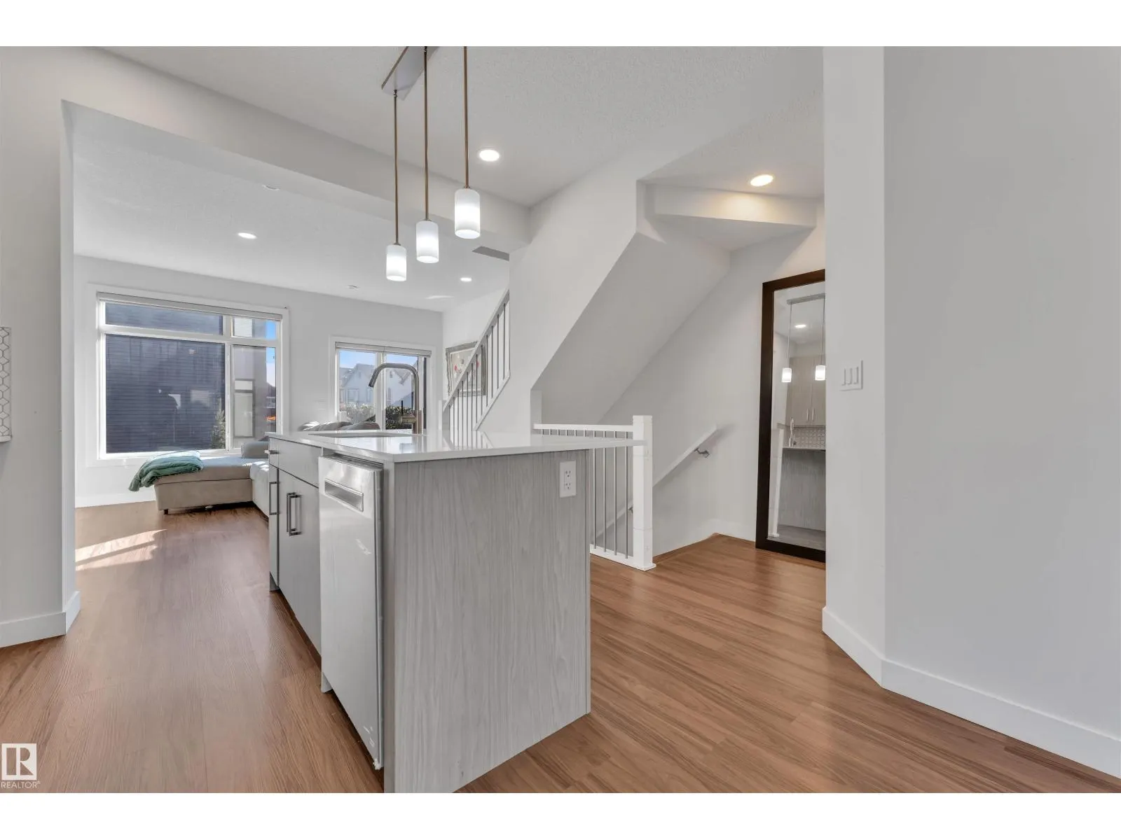 #83 1010 RABBIT HILL RD SW