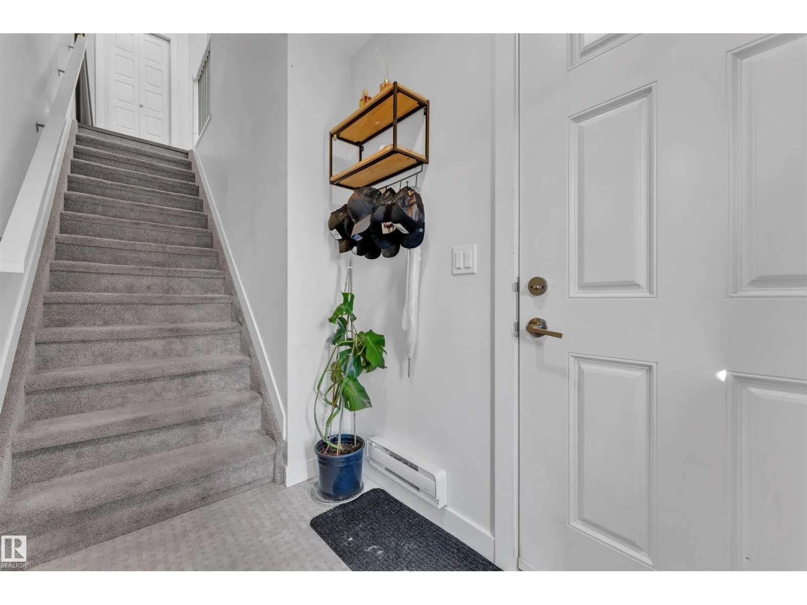 #83 1010 RABBIT HILL RD SW