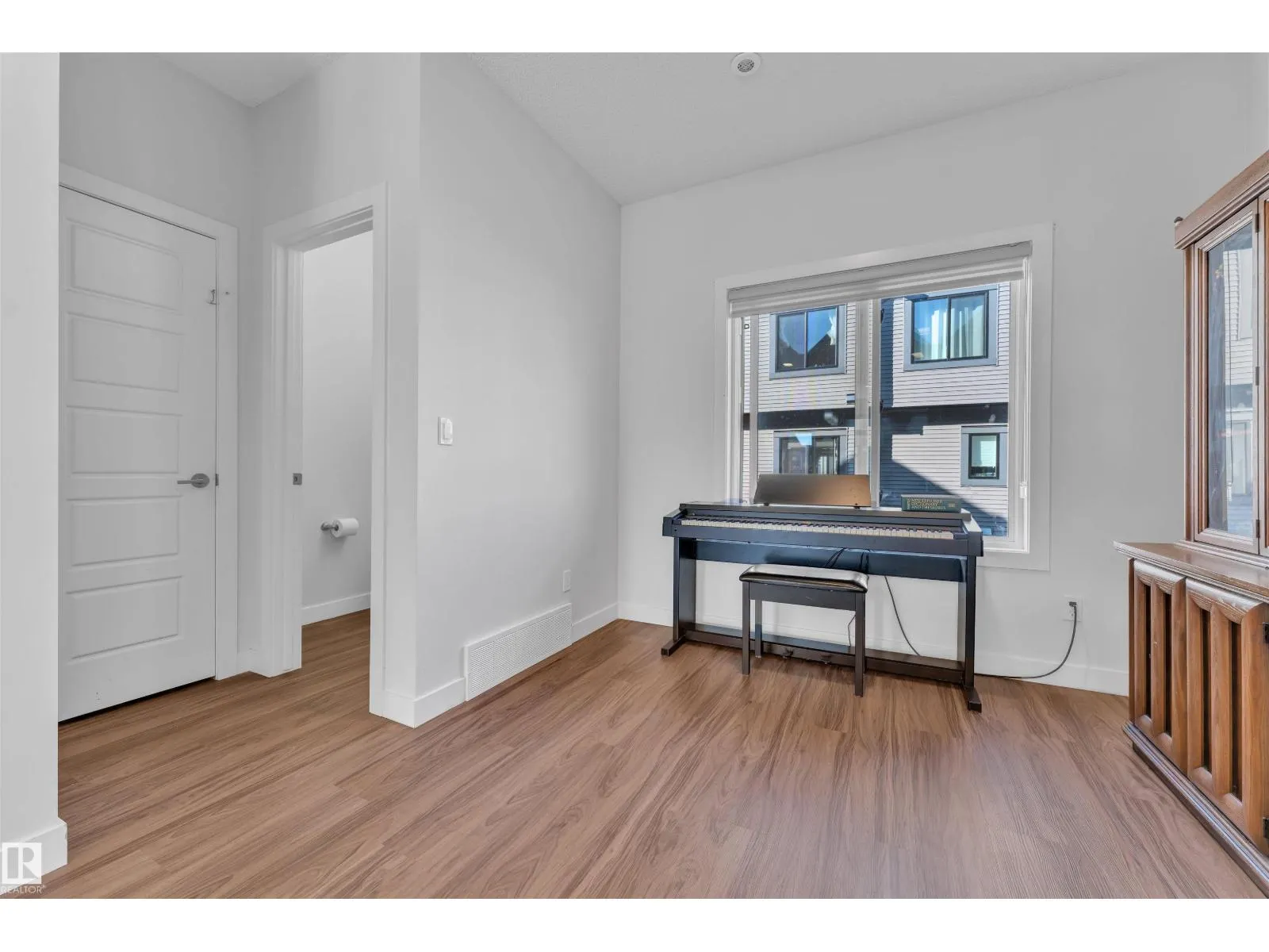 #83 1010 RABBIT HILL RD SW