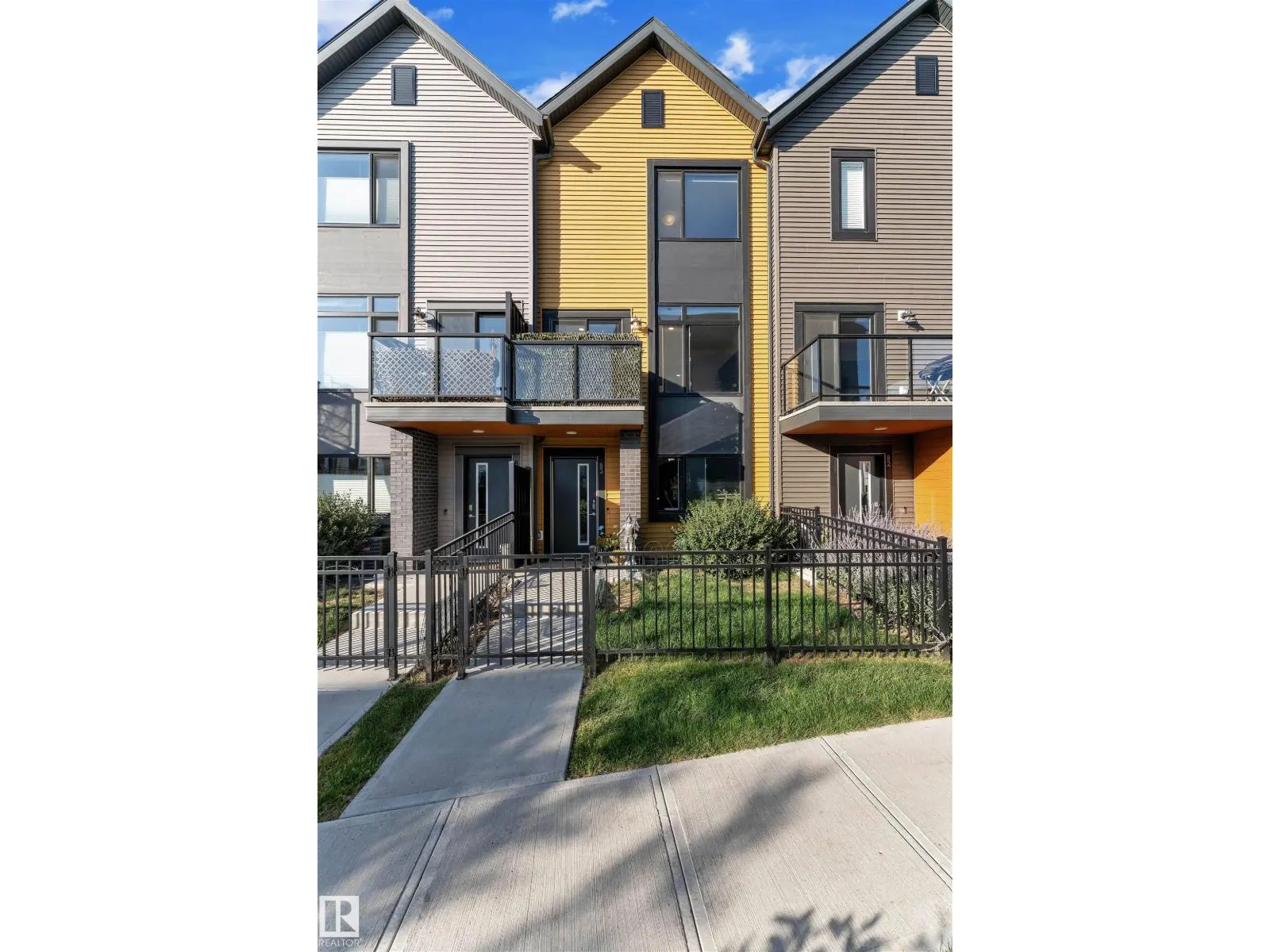 #83 1010 RABBIT HILL RD SW