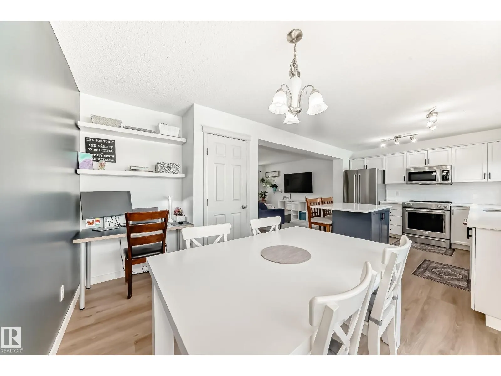 246 SUMMERTON CR