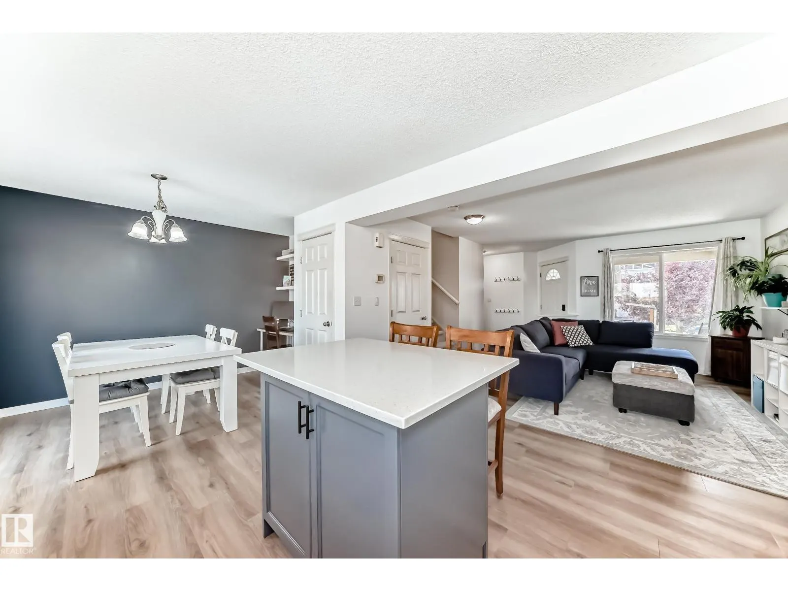 246 SUMMERTON CR