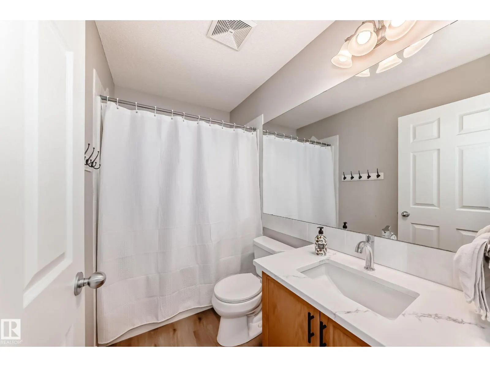 246 SUMMERTON CR
