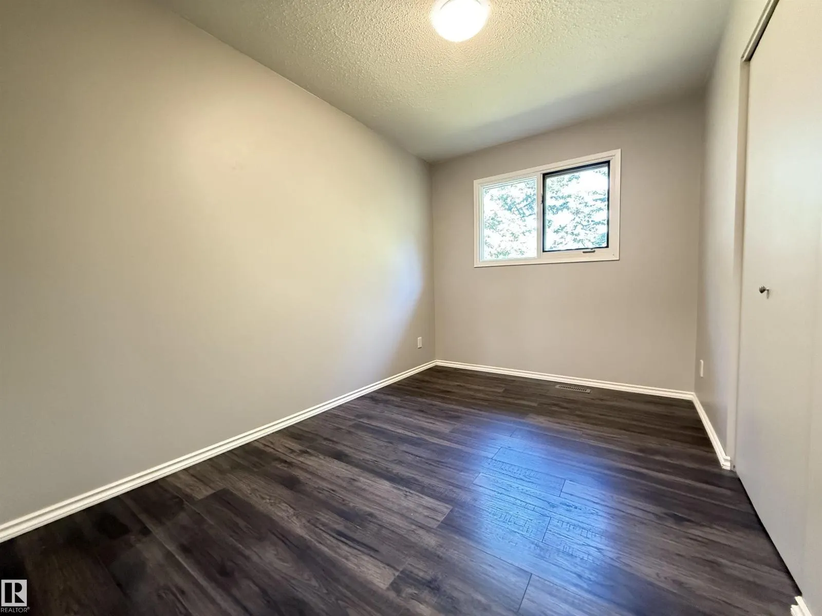 142 GARNET RD