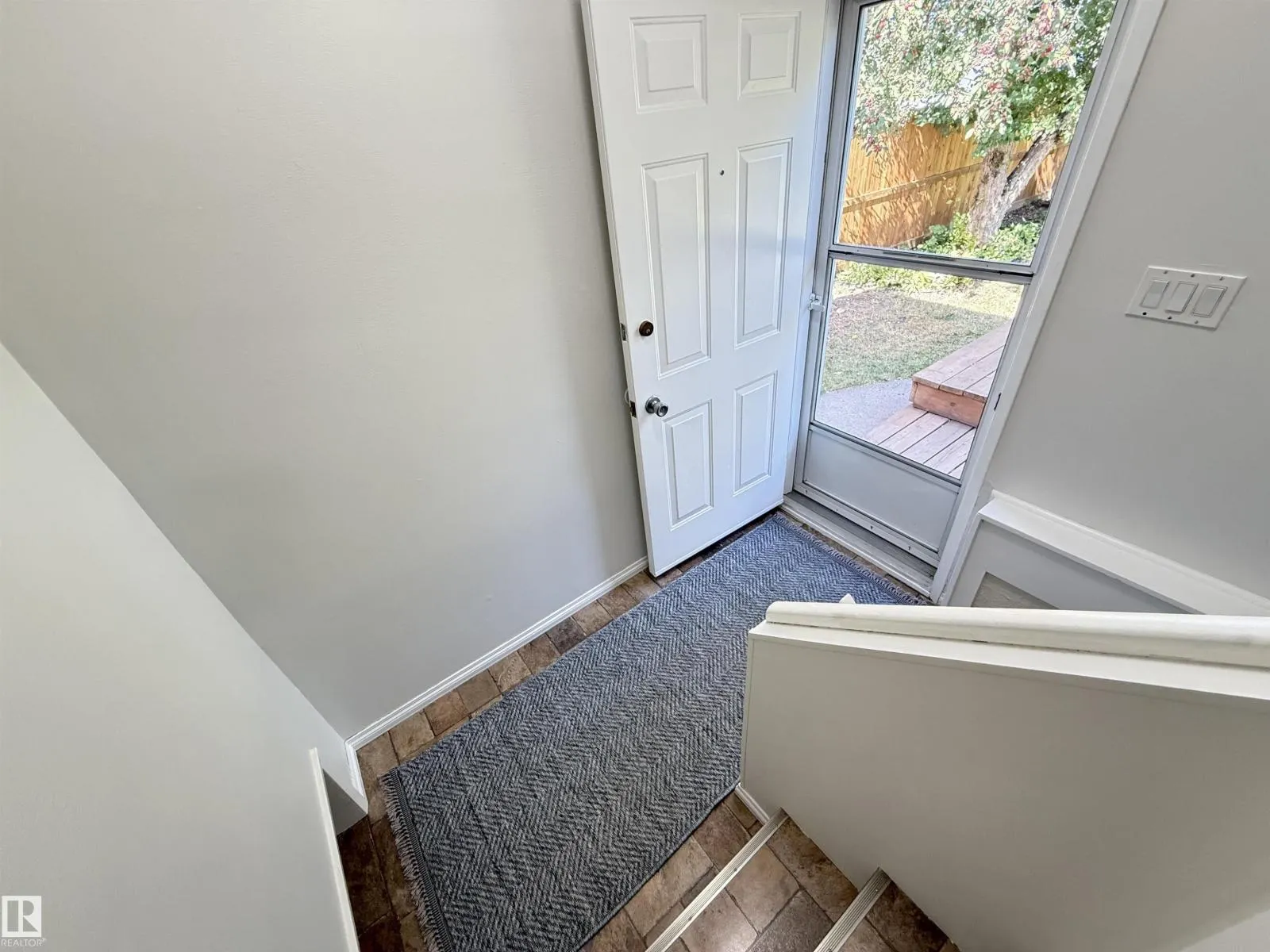 142 GARNET RD