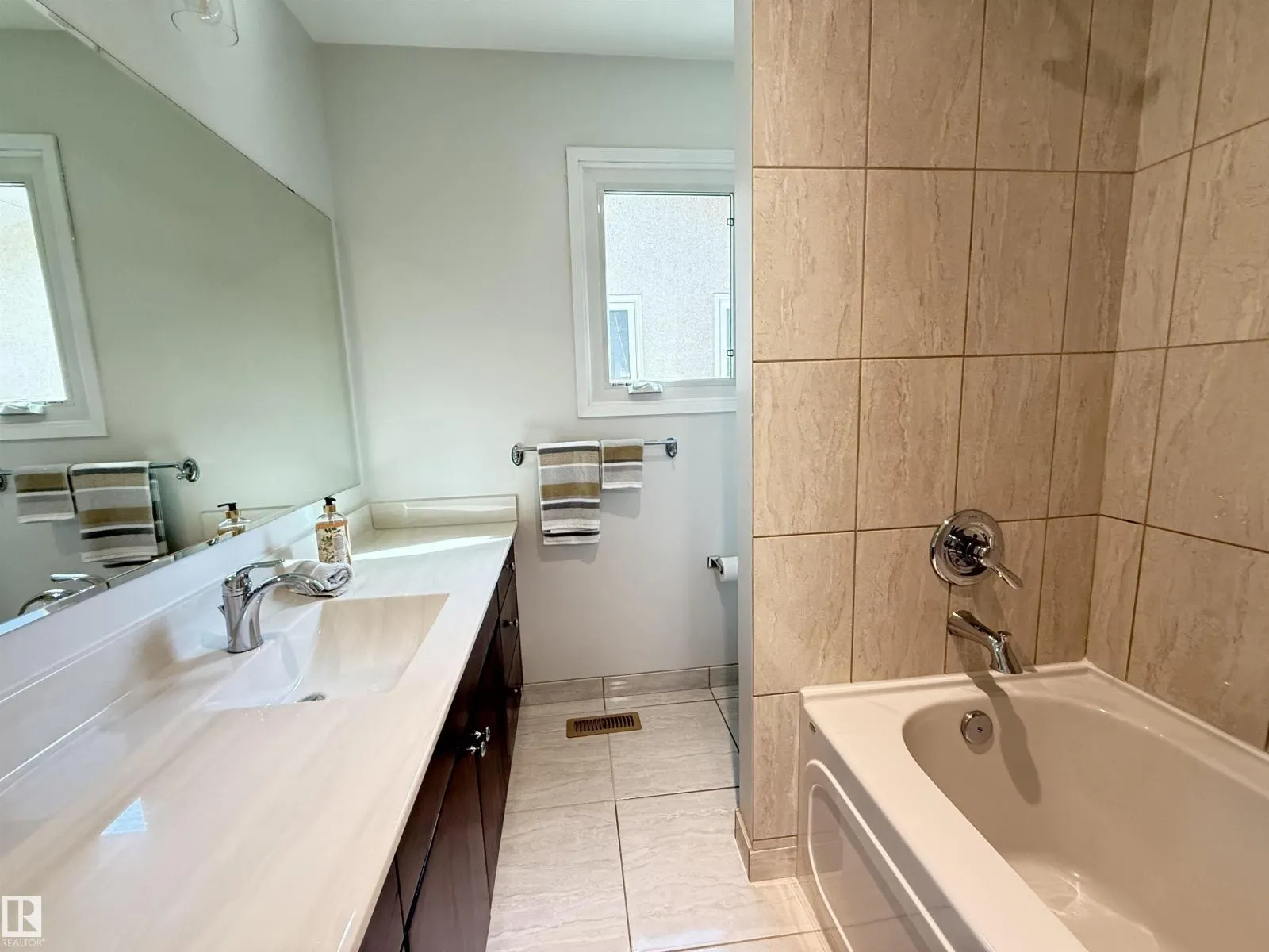 142 GARNET RD