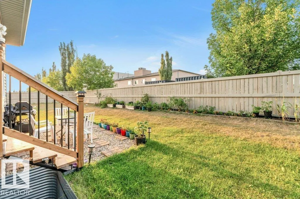 1522 17 AV NW