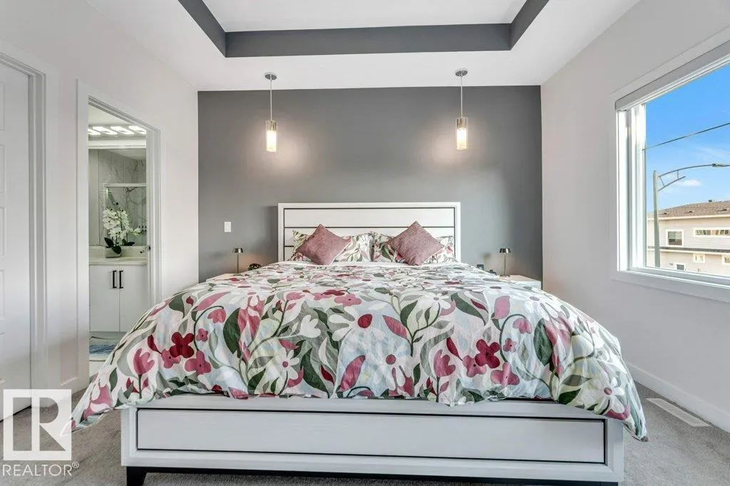 1522 17 AV NW