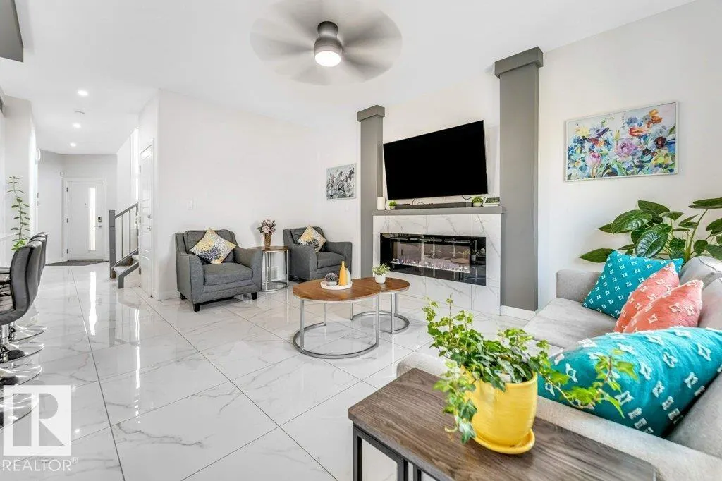 1522 17 AV NW