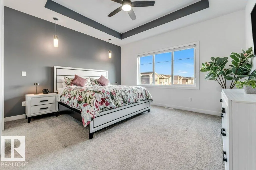 1522 17 AV NW