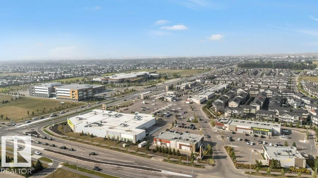 1522 17 AV NW