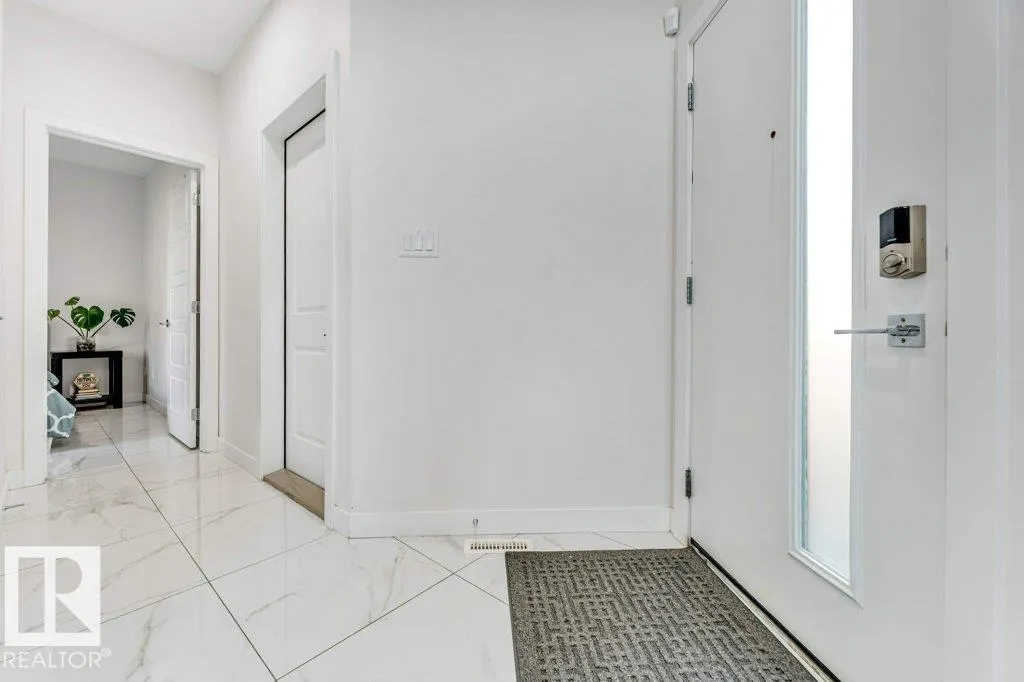1522 17 AV NW
