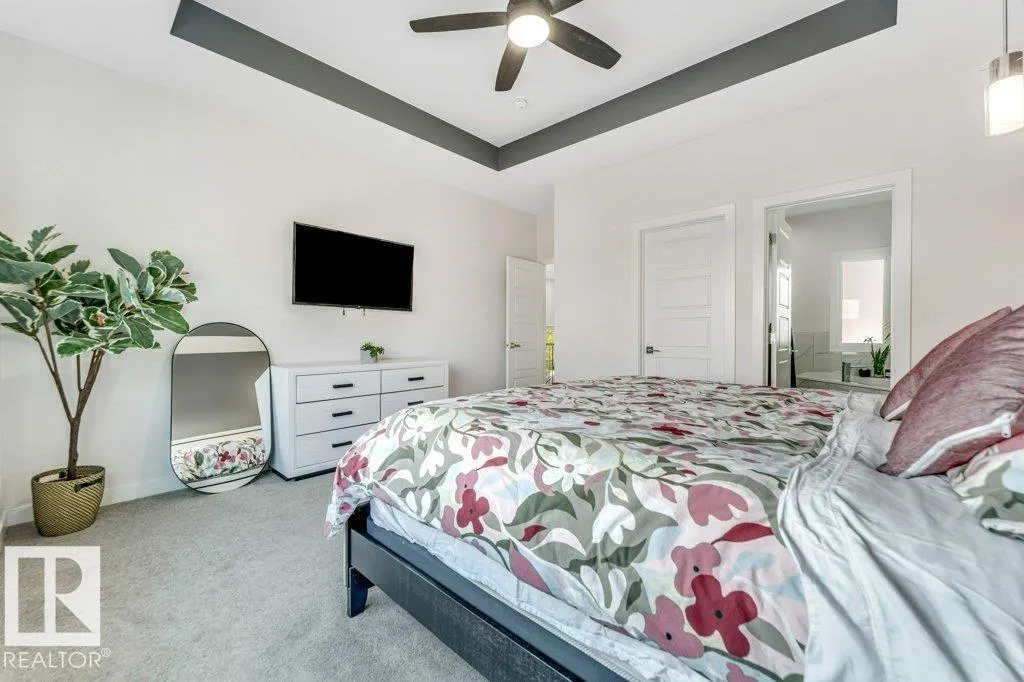1522 17 AV NW