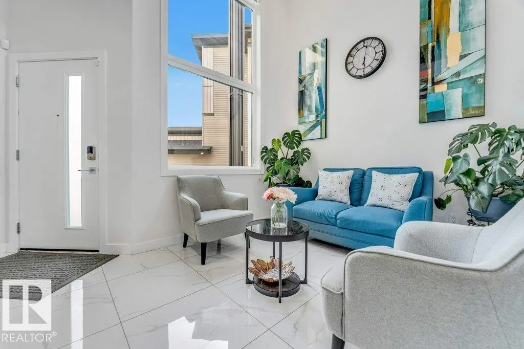 1522 17 AV NW