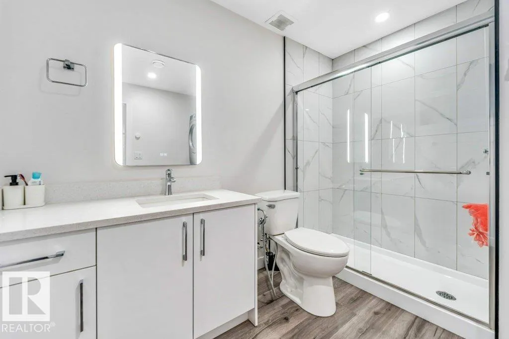 1522 17 AV NW