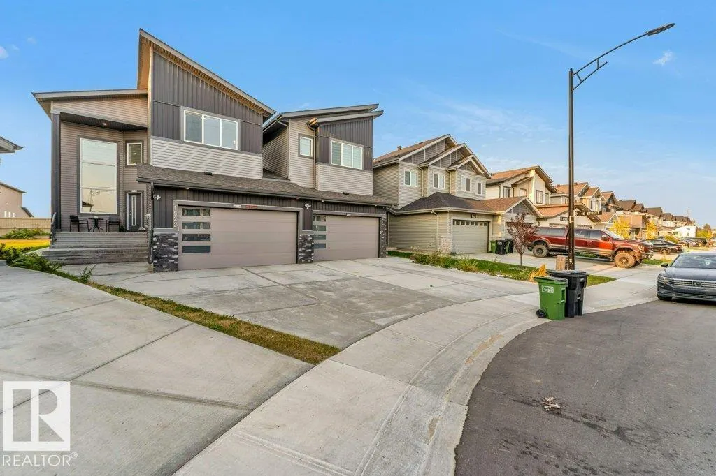 1522 17 AV NW