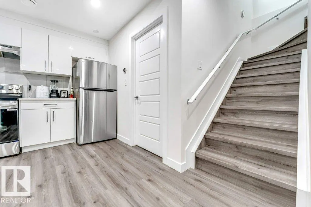 1522 17 AV NW