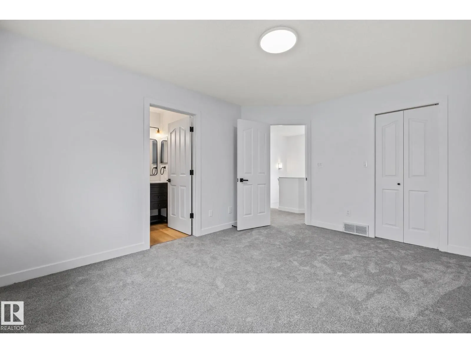 209 Bancroft CL NW
