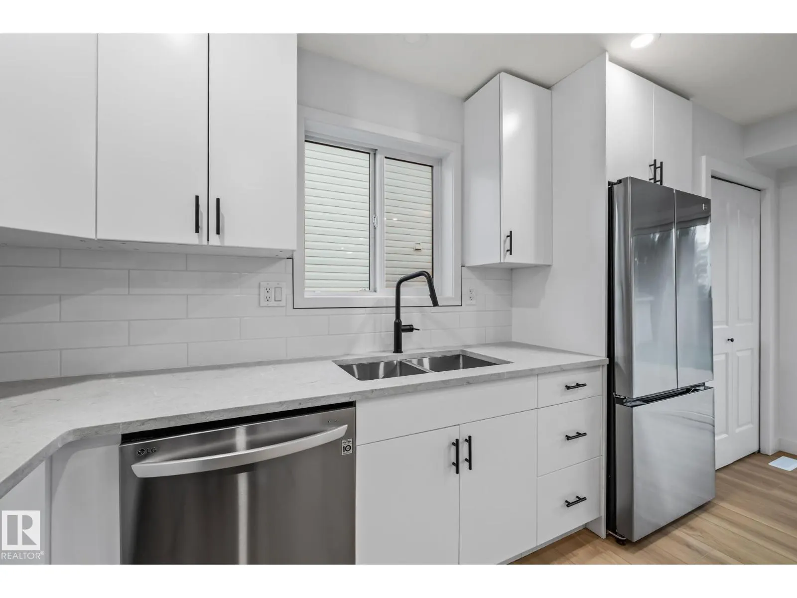 209 Bancroft CL NW