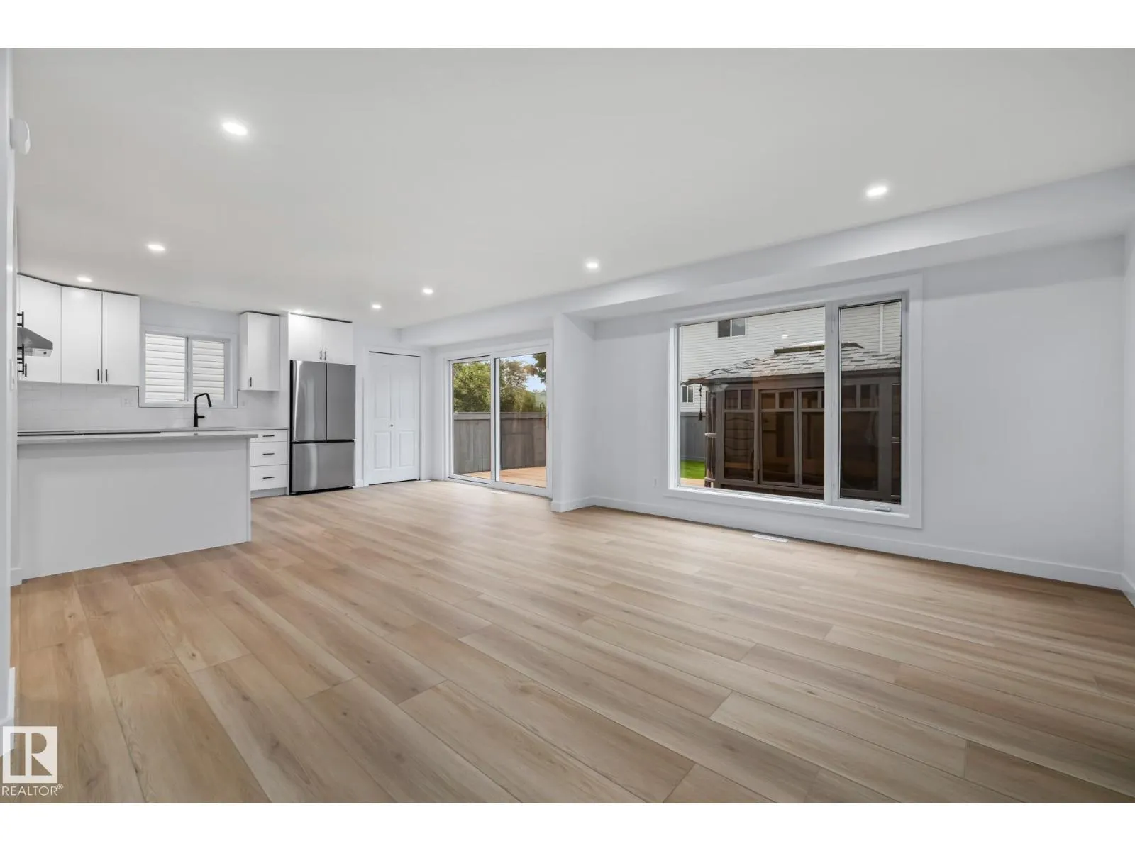 209 Bancroft CL NW