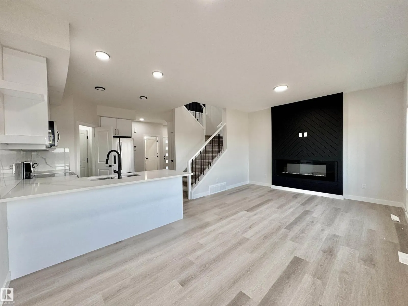 133 PIERWYCK LO
