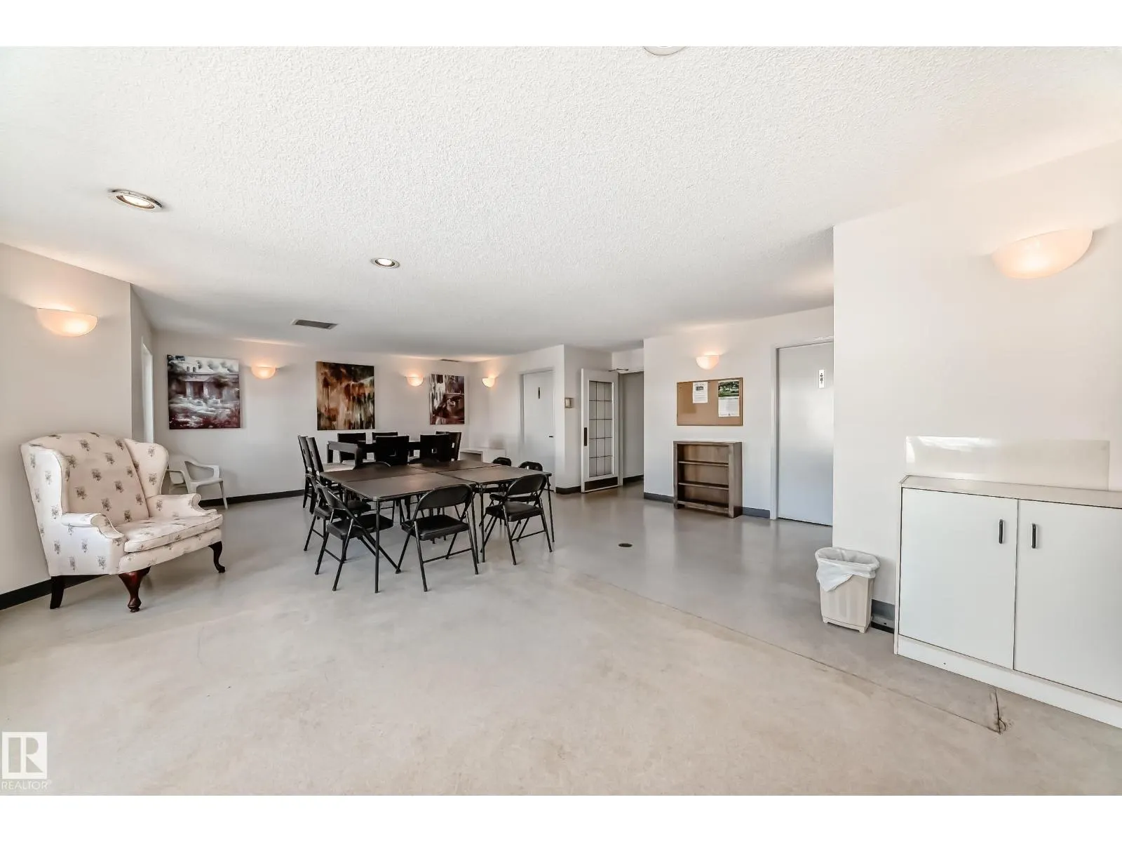 #116 17151 94A AV NW