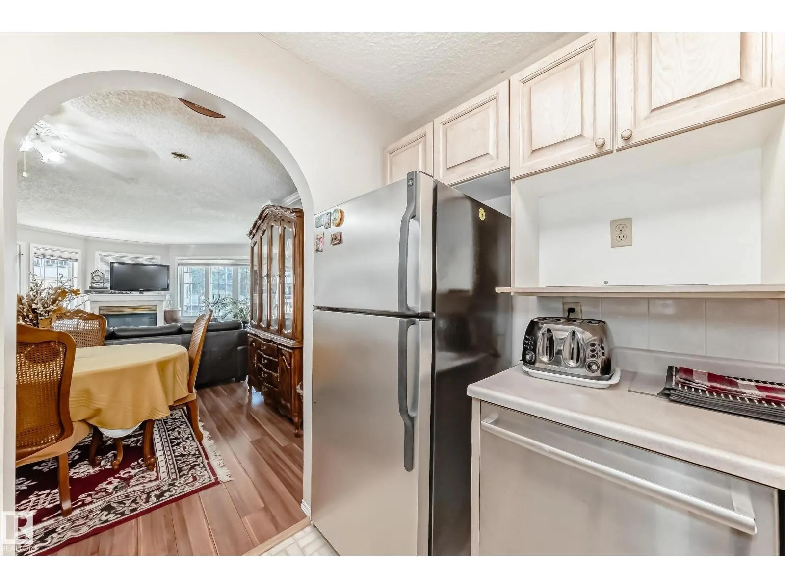 #116 17151 94A AV NW