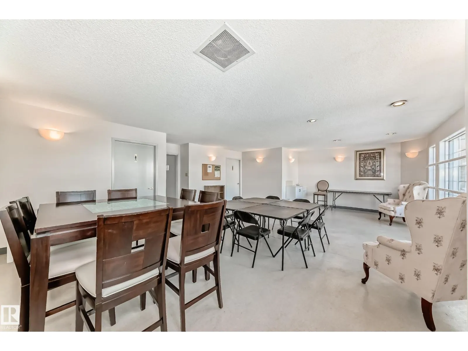 #116 17151 94A AV NW