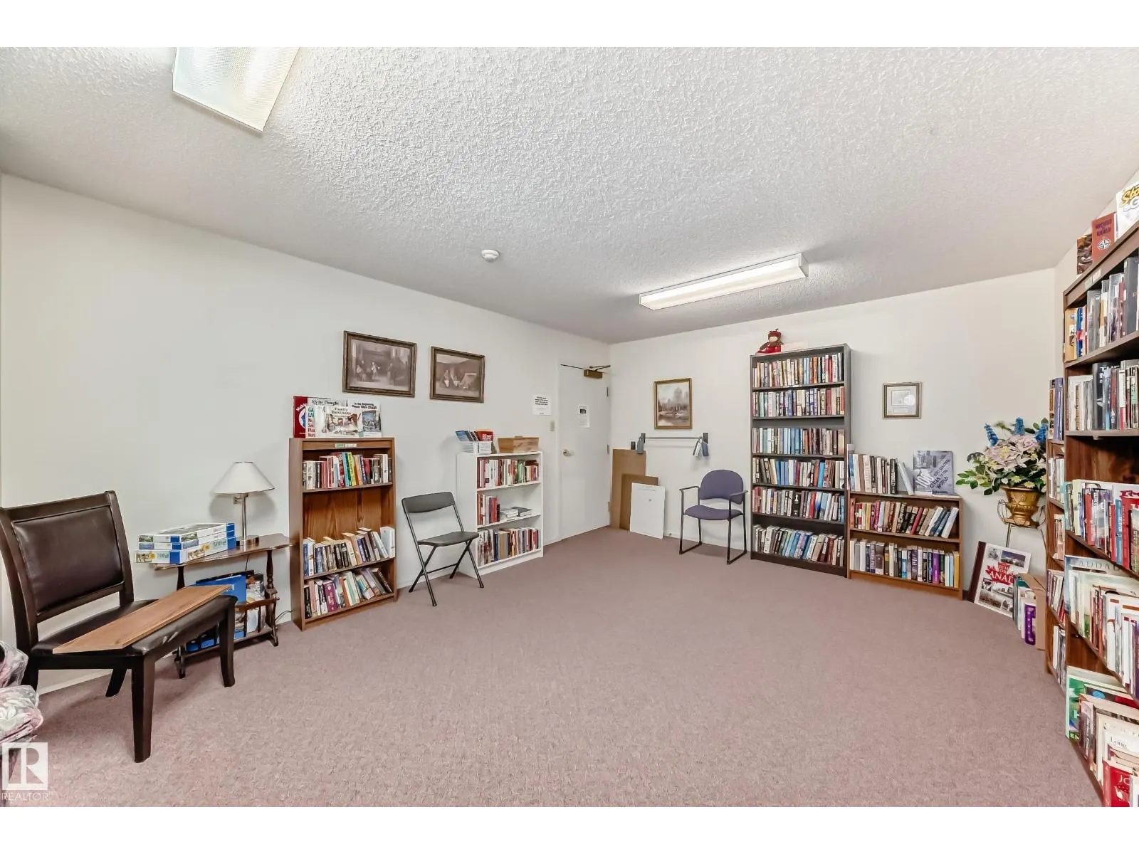 #116 17151 94A AV NW