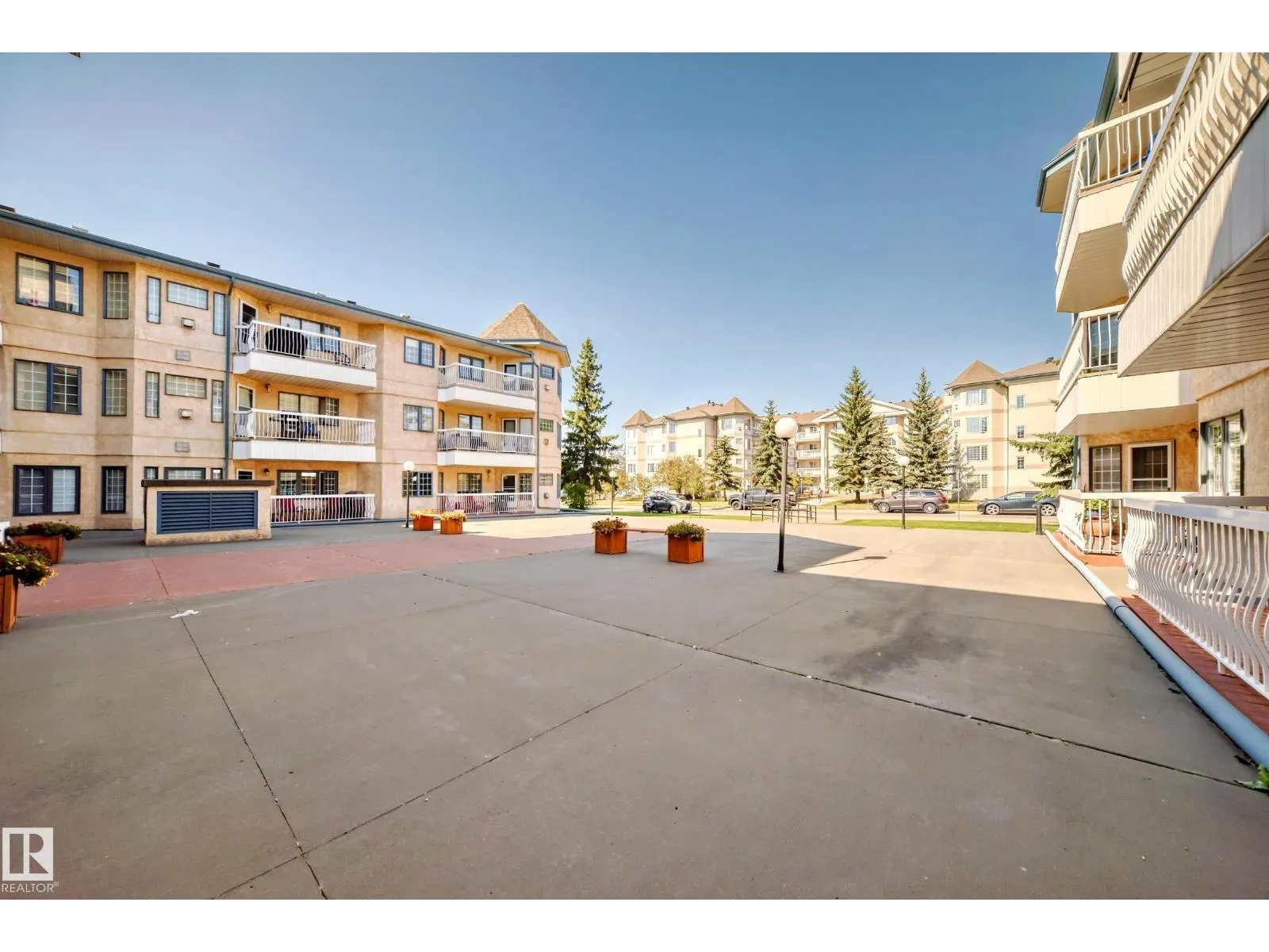 #116 17151 94A AV NW