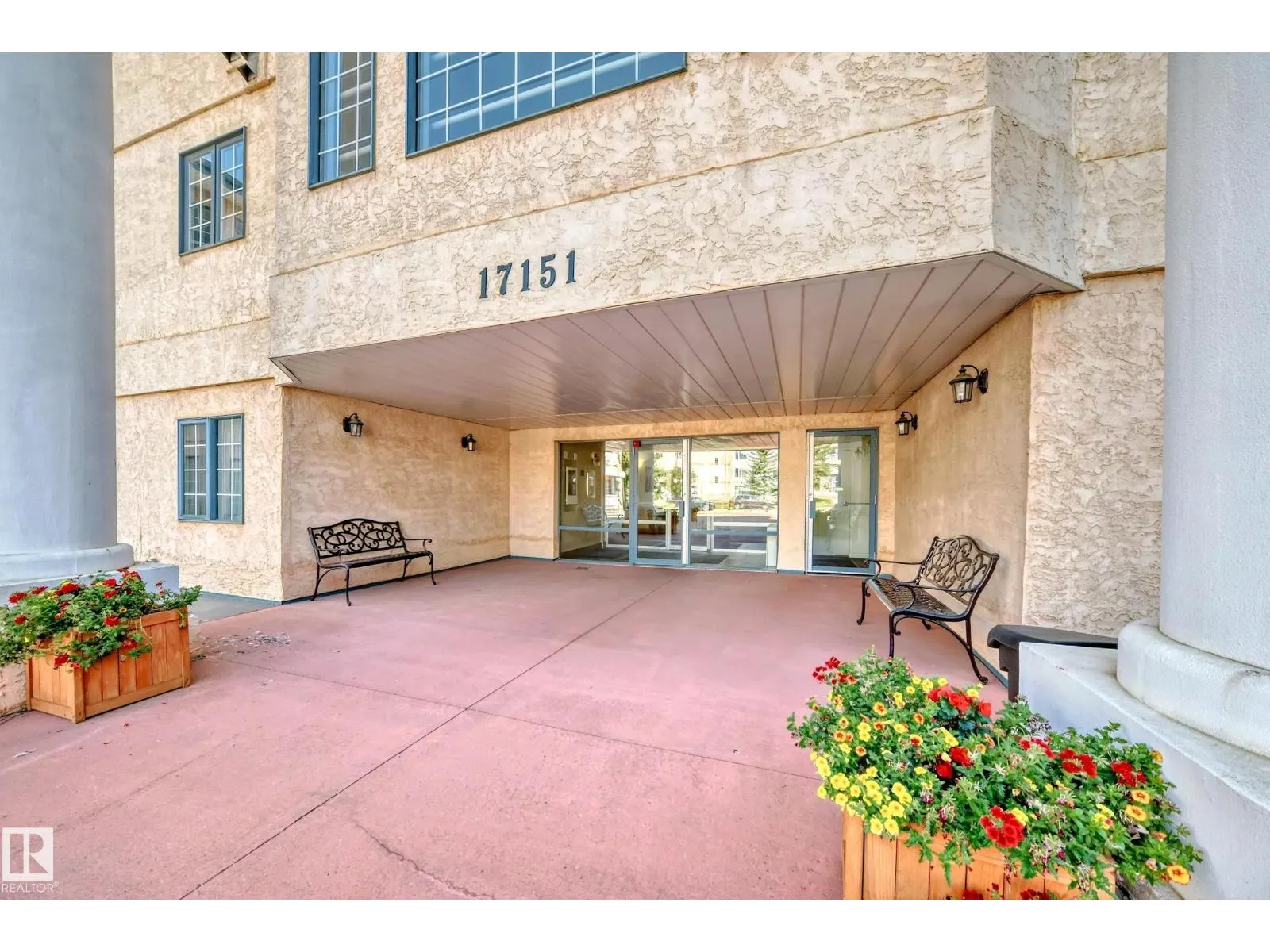 #116 17151 94A AV NW